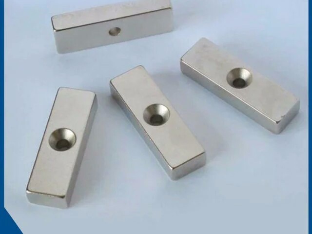 沉头工具磁铁