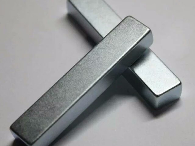 Double sided magnet