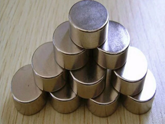 Double sided magnet